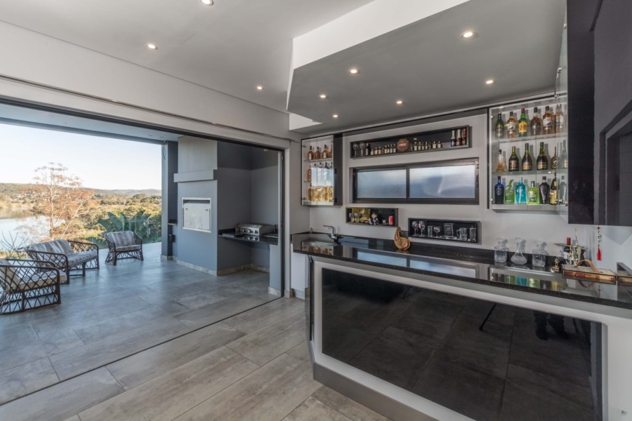 5 Bedroom Property for Sale in Beacon Bay Eastern Cape